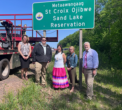 WisDOT staff and the St. Croix dual langauge sign.