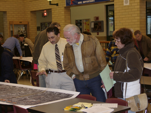 people viewing map